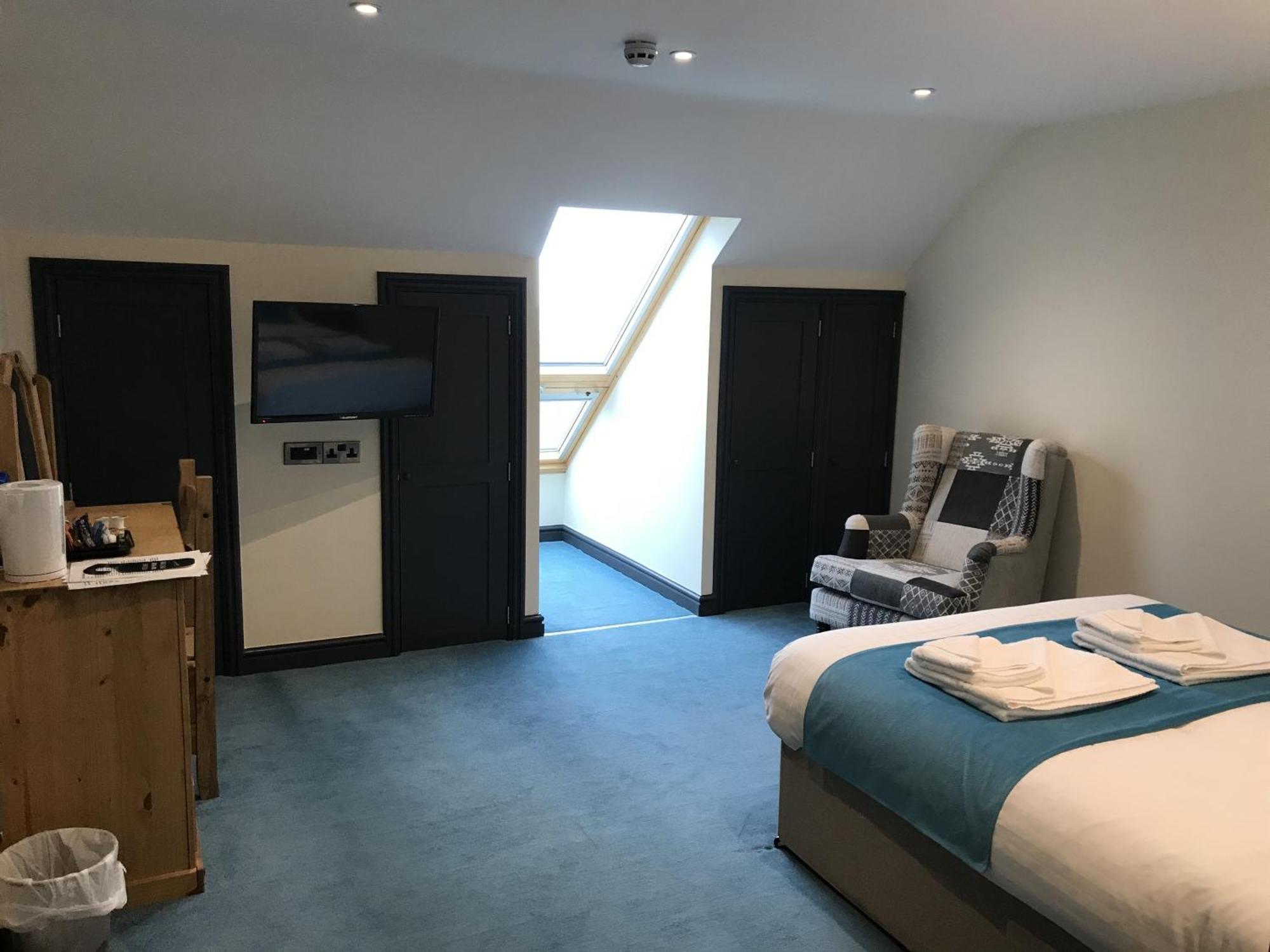 Barmouth Beach Club Room photo